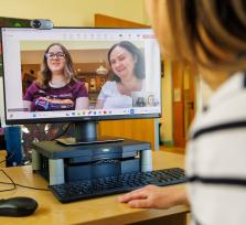 Amy and her mum on a computer screen on a Teams call